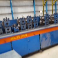 Steel folding machine