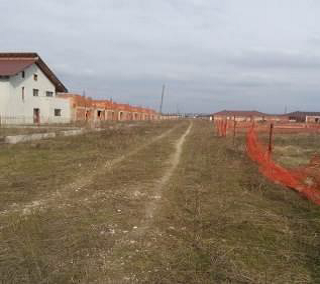 Residential property located in Dolj County, Malu Mare village Preajba village T80 P 18 and 19 ”consisting of 17 plots of land with a surface area of ​​4,828 sq m.