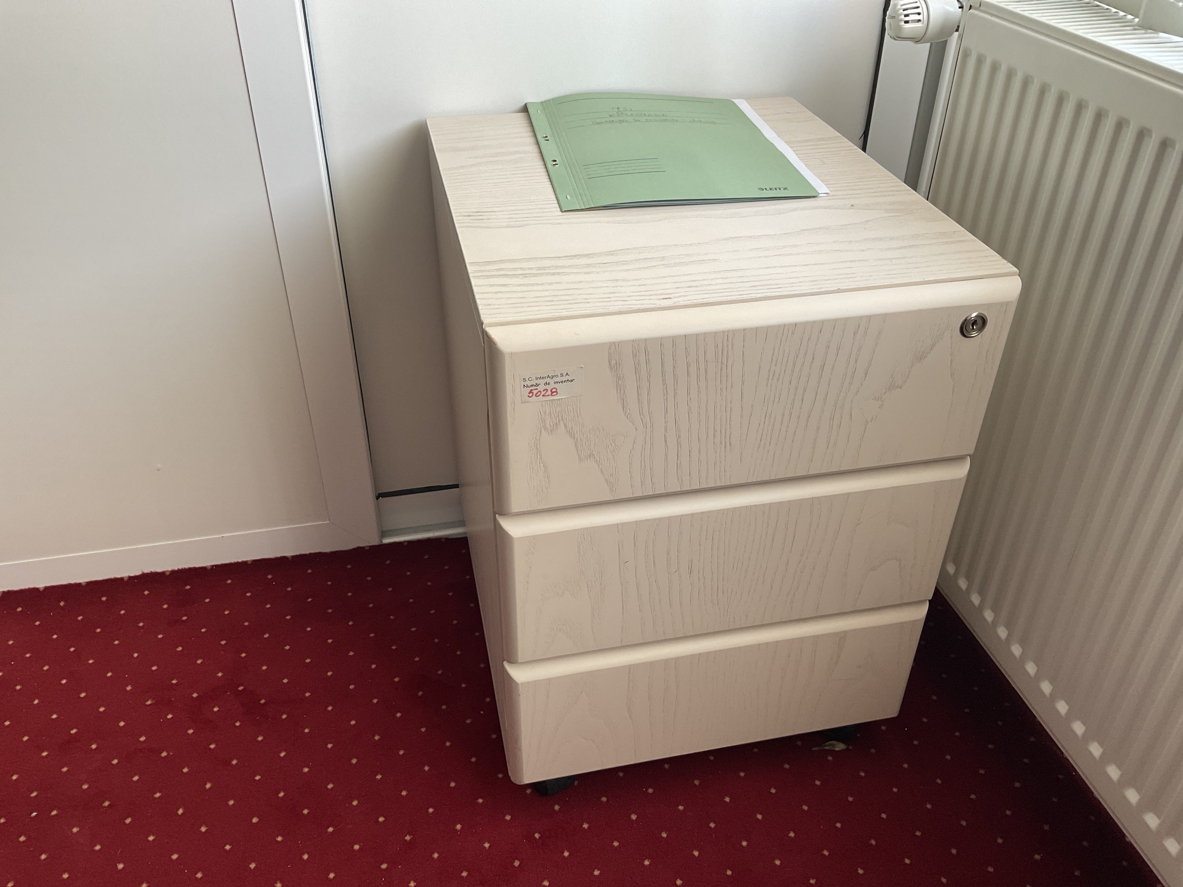 Pachet bunuri mobile (mobilier, birotică), locație sediu București