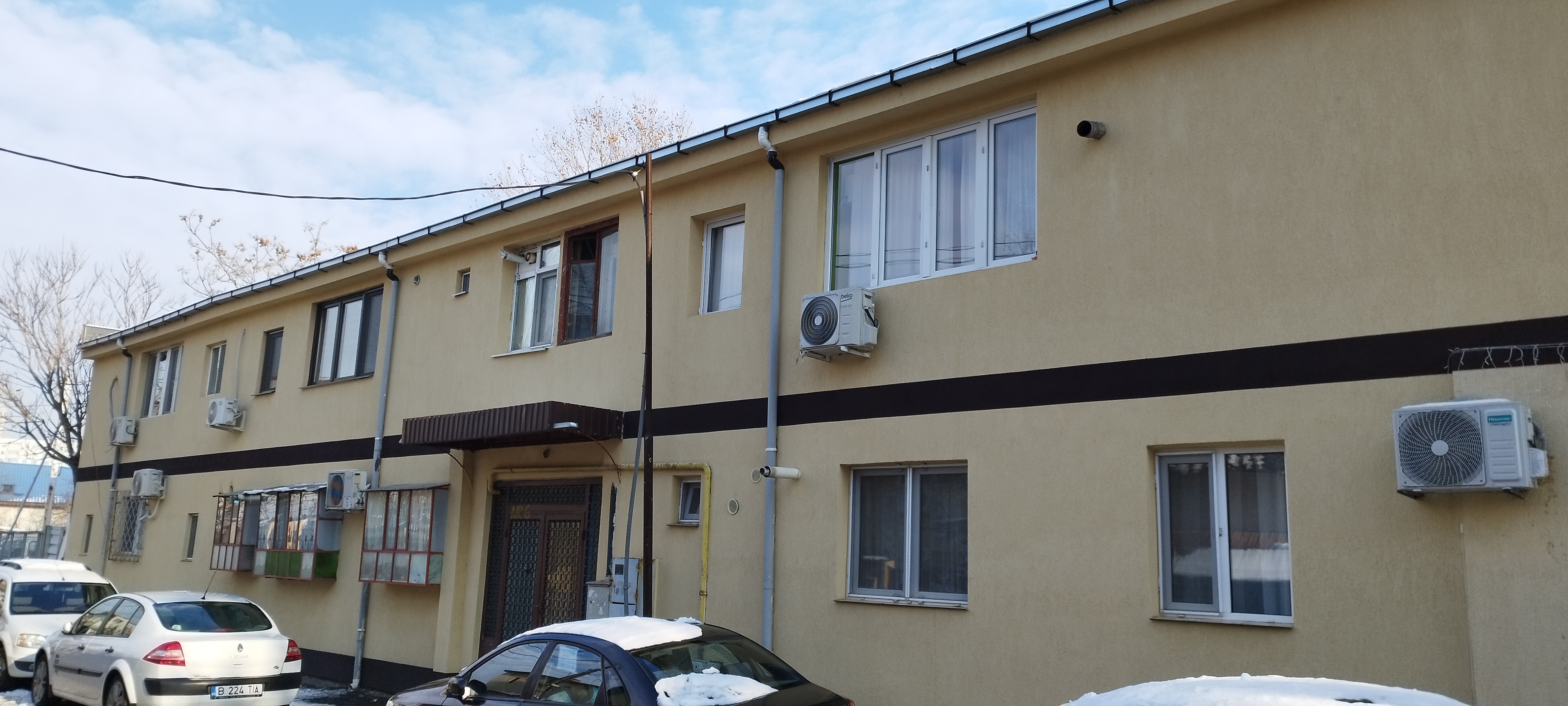 Garsonieră (cameră) neintabulată, situată în cămin de nefamiliști, București, Str. Văilor nr. 6 Sector 3