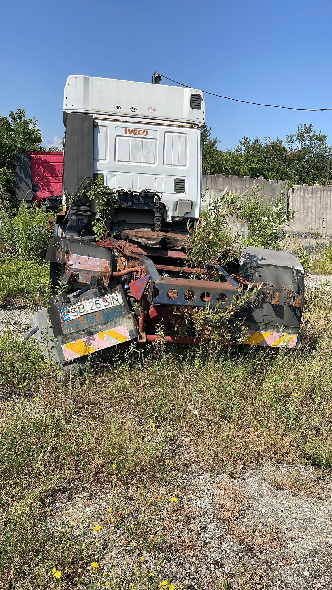 AUTOTRACTOR IVECO SB26SIN