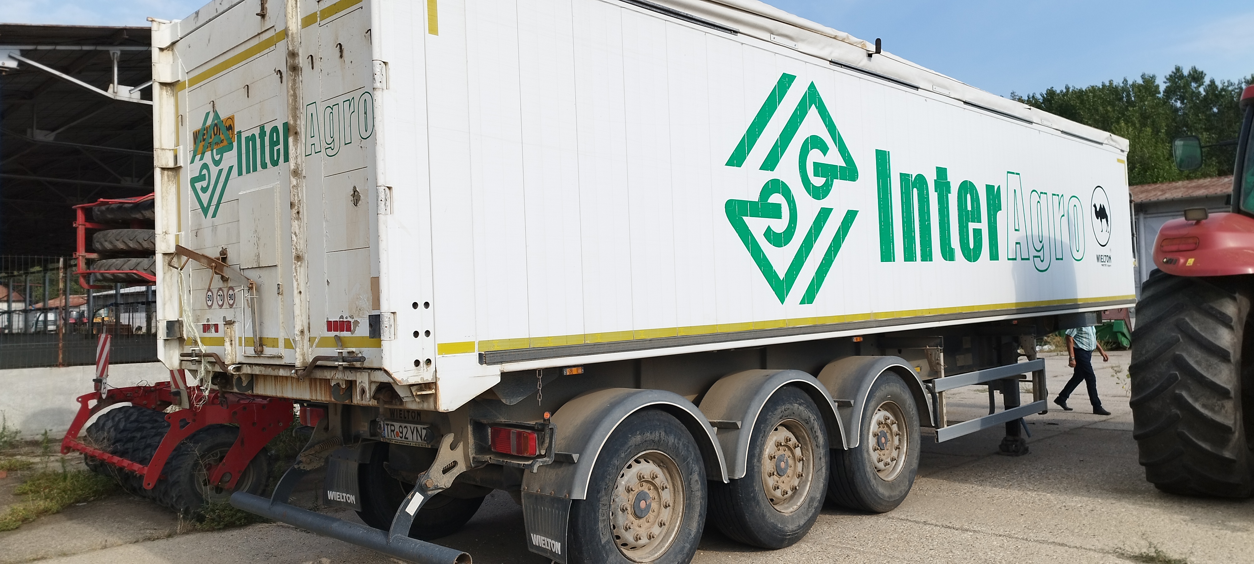 SEMIREMORCA BASCULANTA WIELTON TR92YNZ