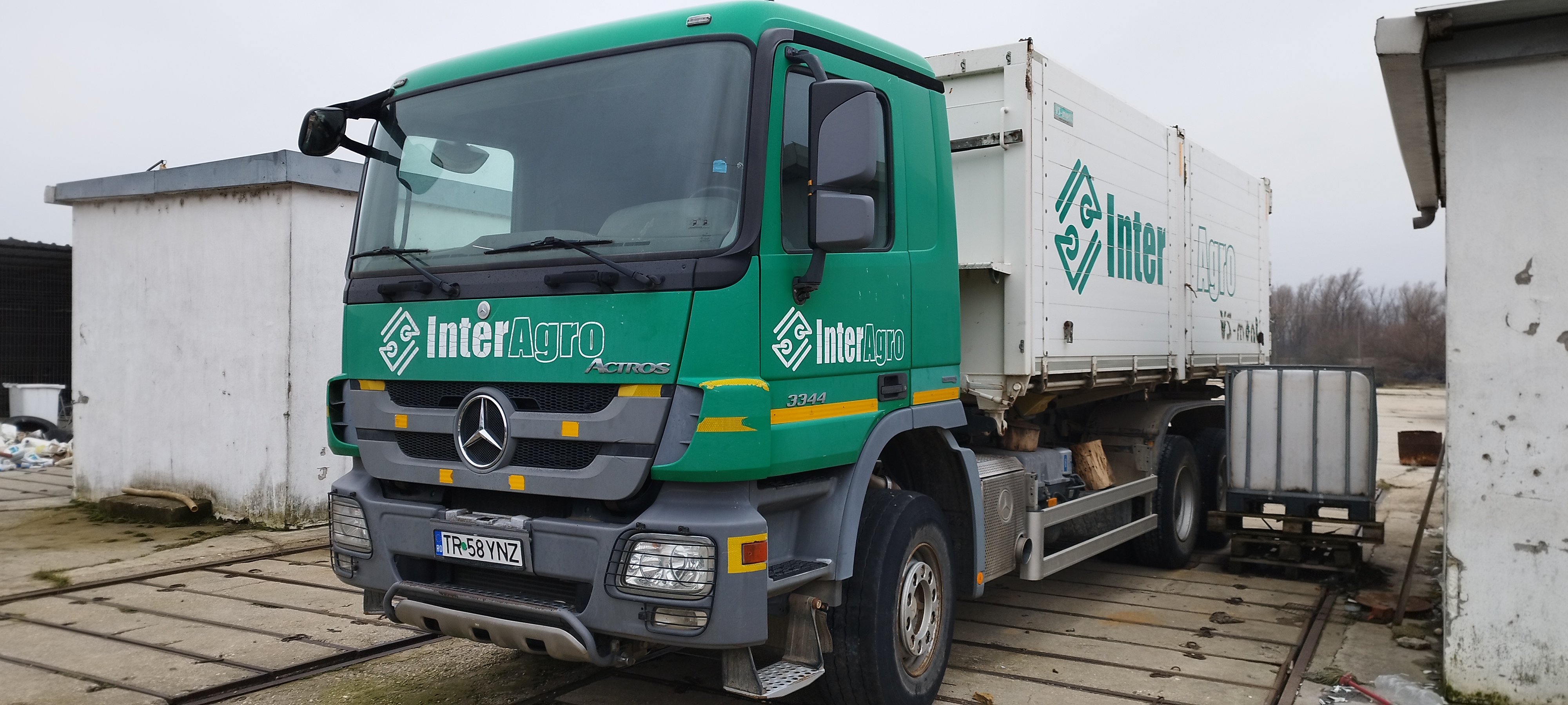 CAMION ACTROS 3344 CU SUPRASTRUCTURA VS, TR58YNZ