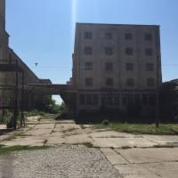 Proprietate imobiliara cu destinatie industriala si comerciala (teren si constructii) in Targu Jiu, Bd. Ecaterina Teodoroiu