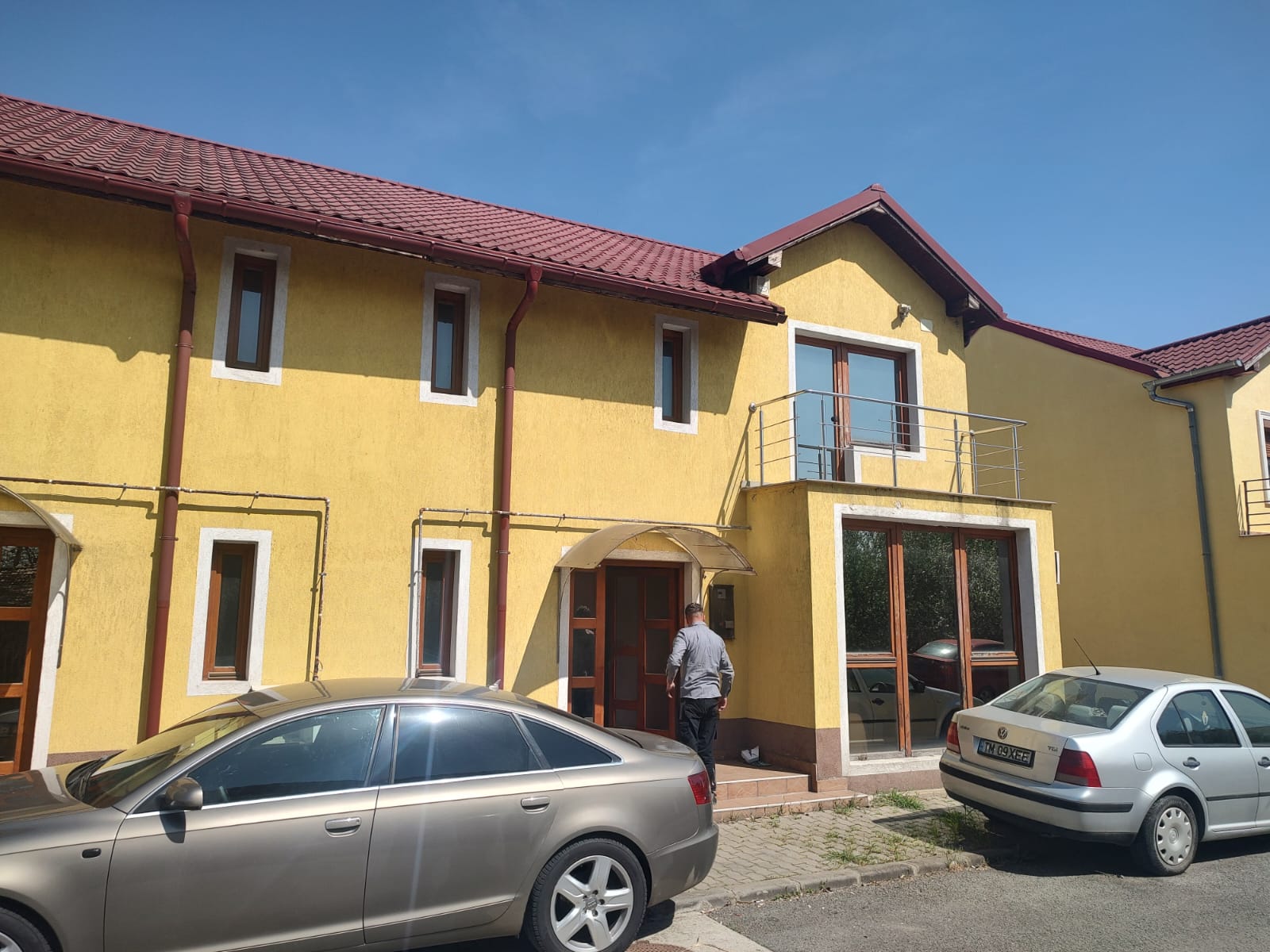 Duplex P+M, situat în Timișoara, Intrarea Petre Păcurariu