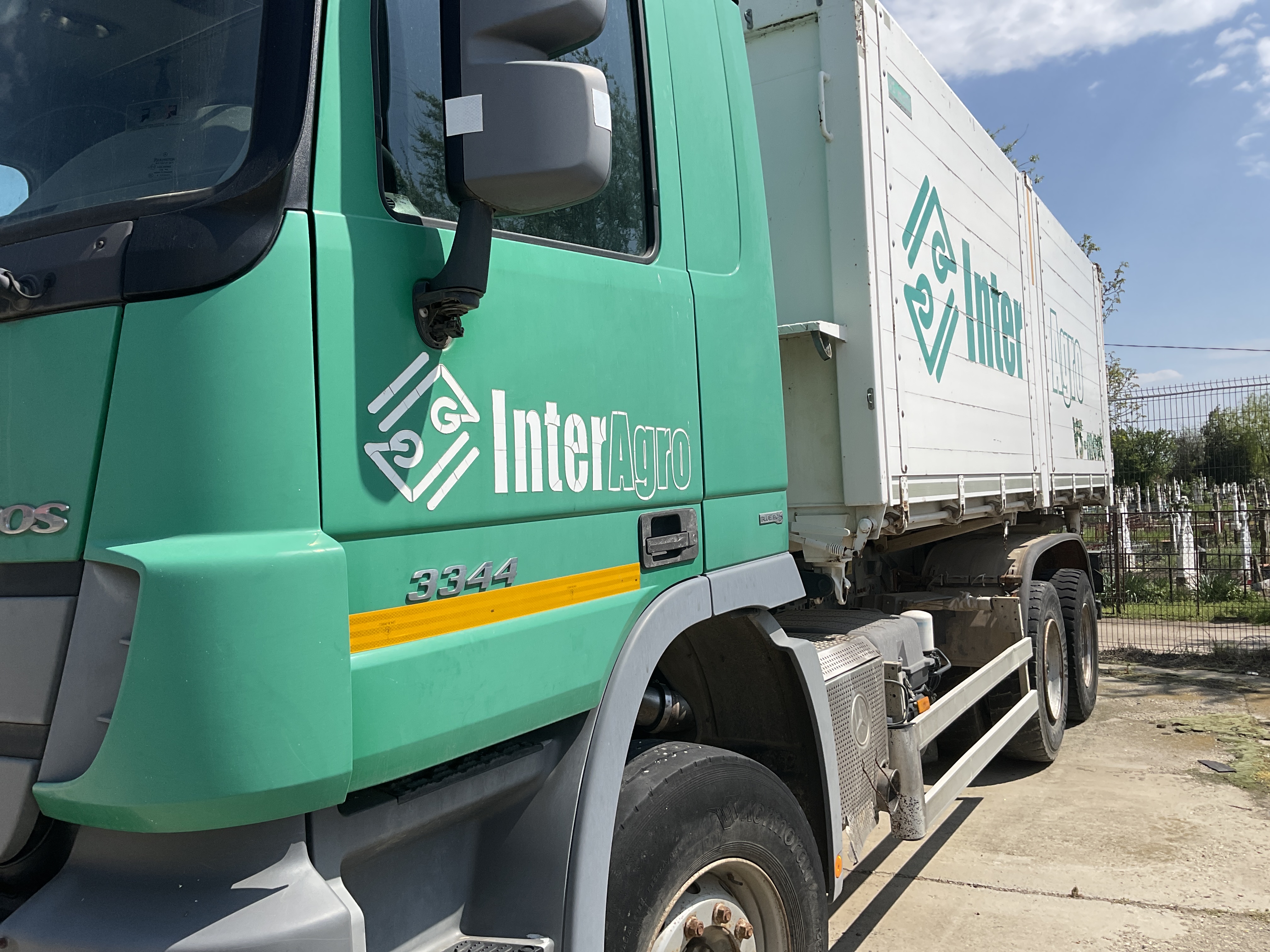 MERCEDES ACTROS CU STRUCTURA BASCULABILA